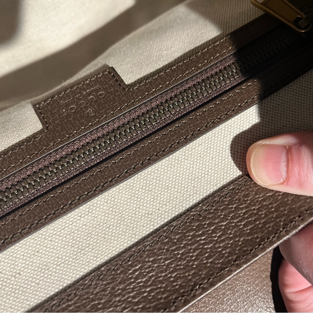 Gucci Beige and Brown Messenger Bag with Green and Red Stripe - Picture 8 of 9